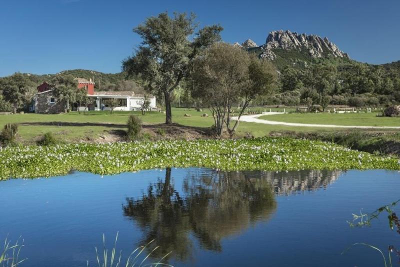 Li Neuli Country Club Otel San Pantaleo Dış mekan fotoğraf